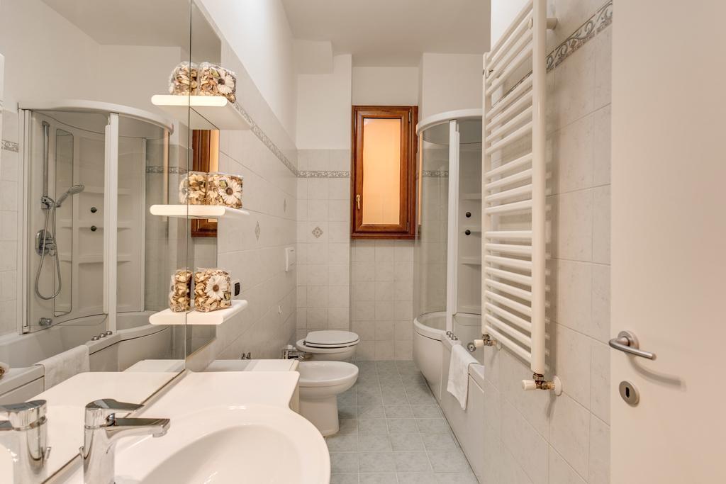 M&L Apartment - Caracalla Holiday Рим Стая снимка